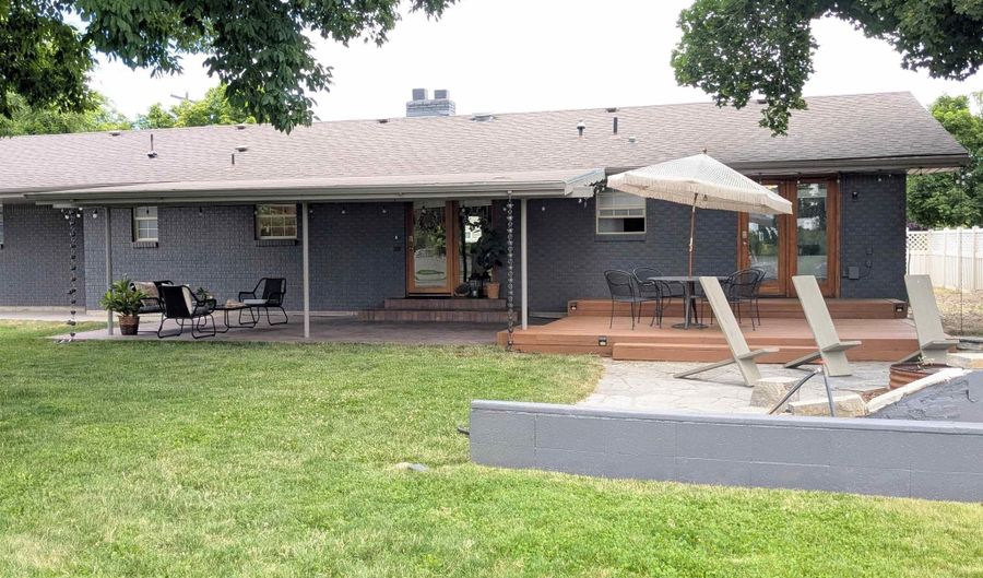 8709 W Ben Ct, Boise, ID 83714 - 4 Beds, 2 Bath