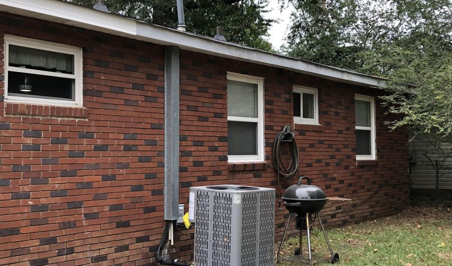 854 Lake Terrace Dr, Augusta, GA 30904 - 3 Beds, 2 Bath