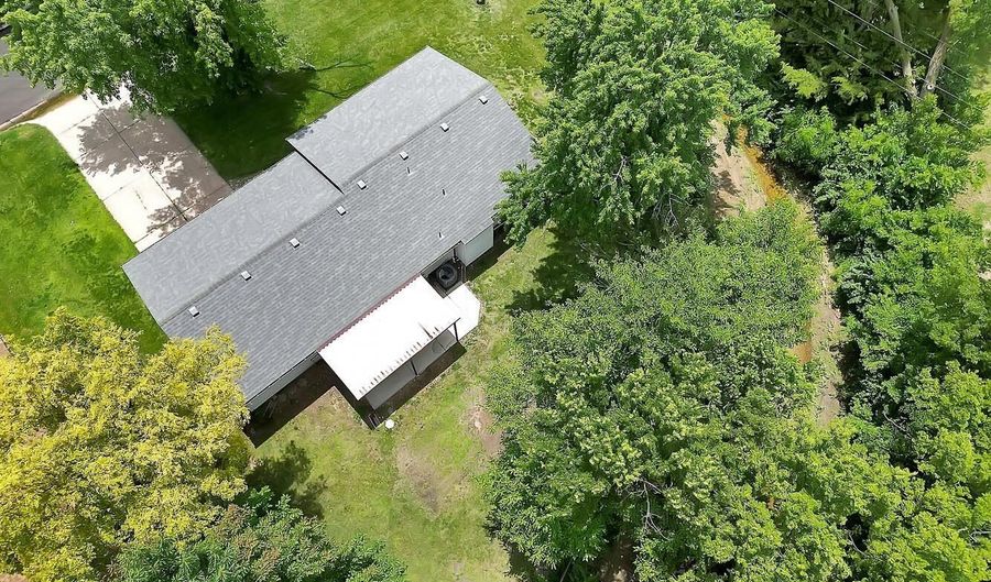 6222 Danbury St, Bel Aire, KS 67220 - 3 Beds, 2 Bath