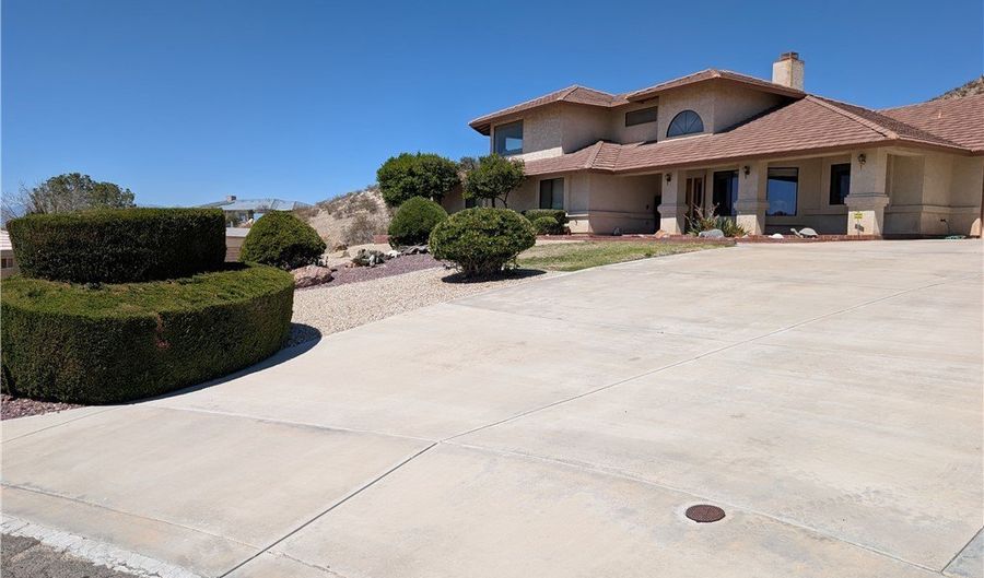 16560 Koda Rd, Apple Valley, CA 92307 - 4 Beds, 4 Bath