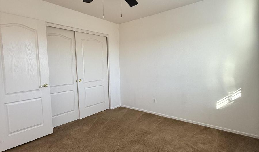 22043 W SHADOW Dr, Buckeye, AZ 85326 - 5 Beds, 4 Bath