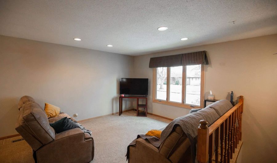 200 S Mccoy St, Algona, IA 50511 - 4 Beds, 2 Bath