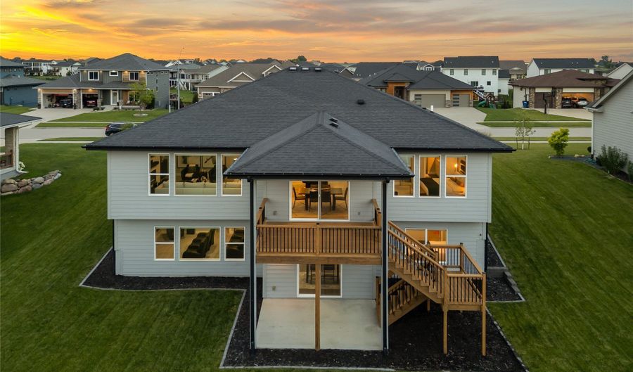 5201 NW 12th St, Ankeny, IA 50023 - 5 Beds, 3 Bath