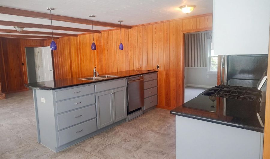 1307 Sunnyhill Dr, Camden, SC 29020 - 4 Beds, 2 Bath
