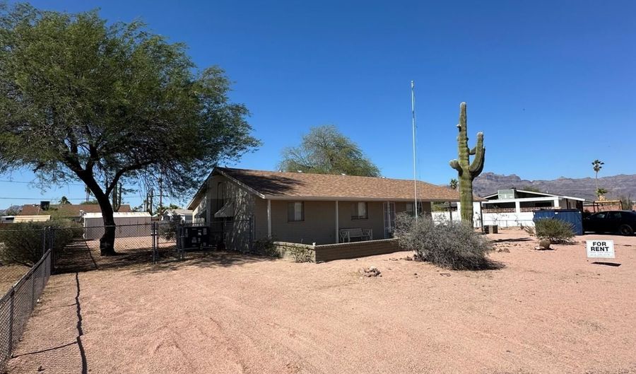 1038 E HONDO Ave, Apache Junction, AZ 85119 - 3 Beds, 2 Bath
