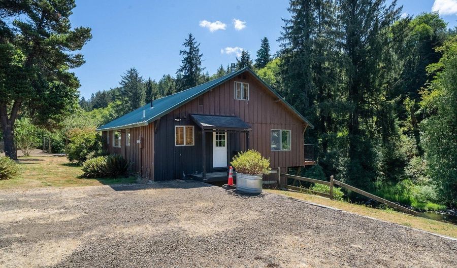 25555 BLAINE Rd, Beaver, OR 97108 - 3 Beds, 1 Bath