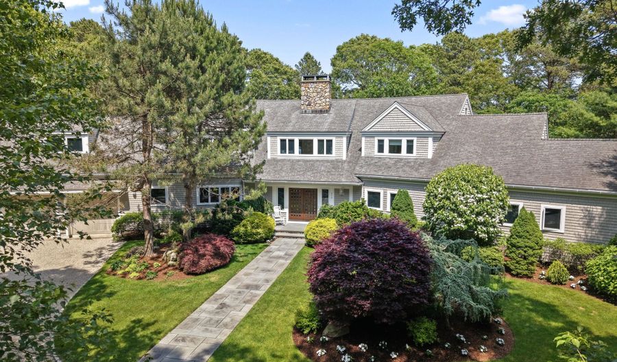 476 Baxter Neck Rd, Barnstable, MA 02630 - 4 Beds, 4 Bath