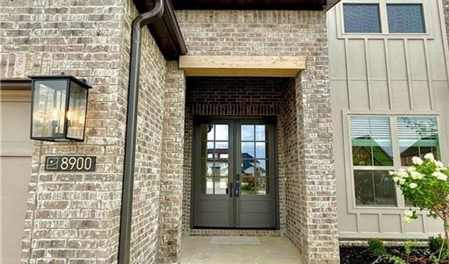 8900 W Comet Dr, Bentonville, AR 72713 - 5 Beds, 4 Bath