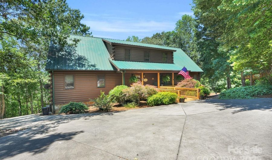 210 Big Rock Rd, Blacksburg, SC 29702 - 6 Beds, 5 Bath