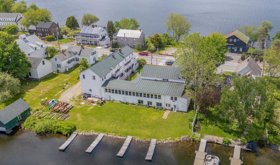 157 Main St, Belgrade, ME 04918 - 11 Beds, 13 Bath