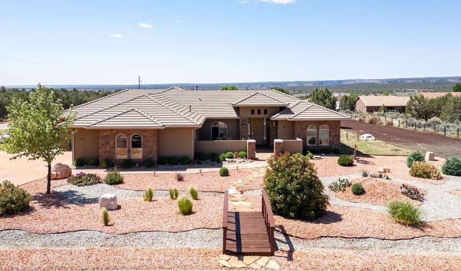 1374 E BIG PINION Ln, Apple Valley, UT 84737 - 4 Beds, 2 Bath