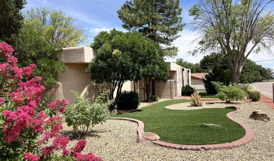 204 N La Cuesta Rd, Artesia, NM 88210 - 3 Beds, 3 Bath
