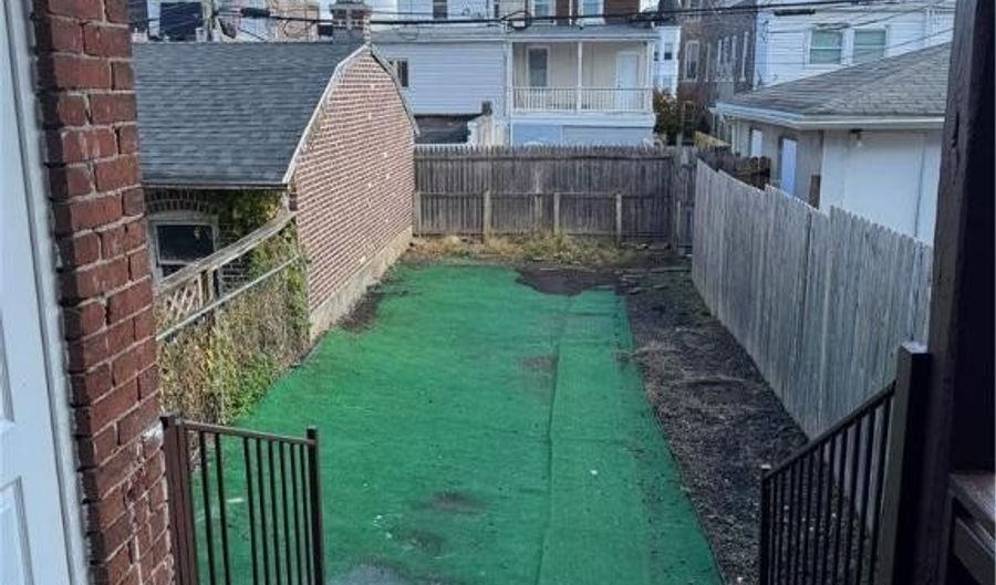 119 S 14th St, Allentown, PA 18102 - 5 Beds, 1 Bath