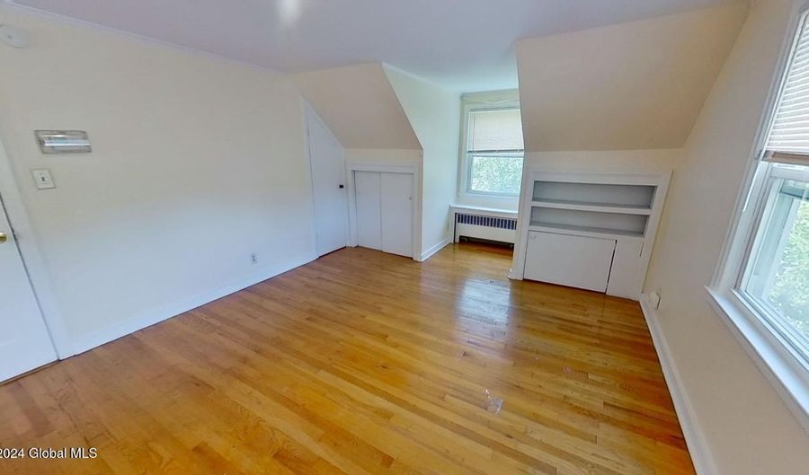 225 S Allen St 2L, Albany, NY 12208 - 1 Beds, 1 Bath