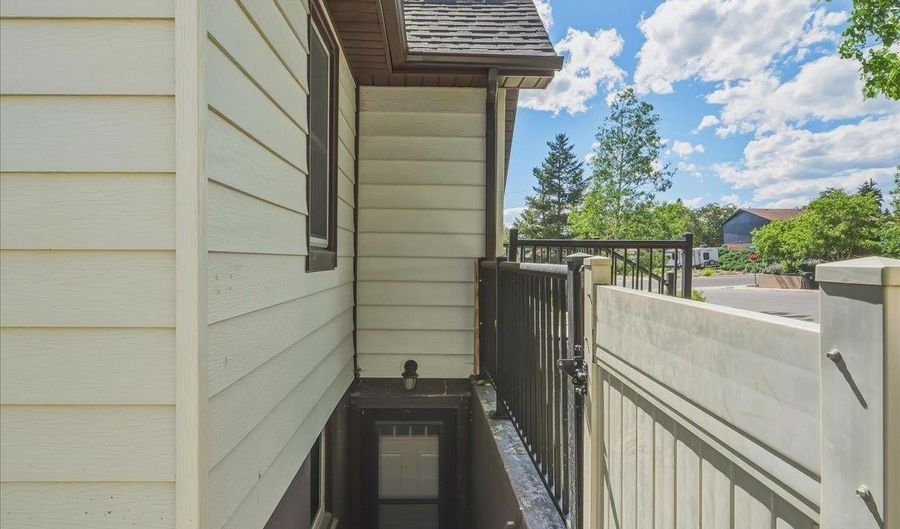 813 W 2ND Ave, Cheyenne, WY 82001 - 3 Beds, 2 Bath