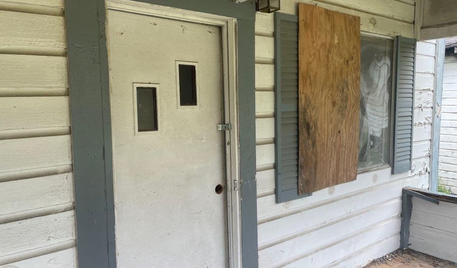1717 9th Ave, Meridian, MS 39301 - 3 Beds, 1 Bath