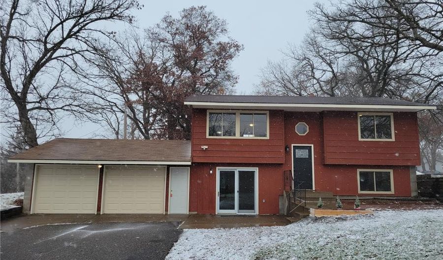 705 4th Ave NE, Little Falls, MN 56345 - 3 Beds, 2 Bath