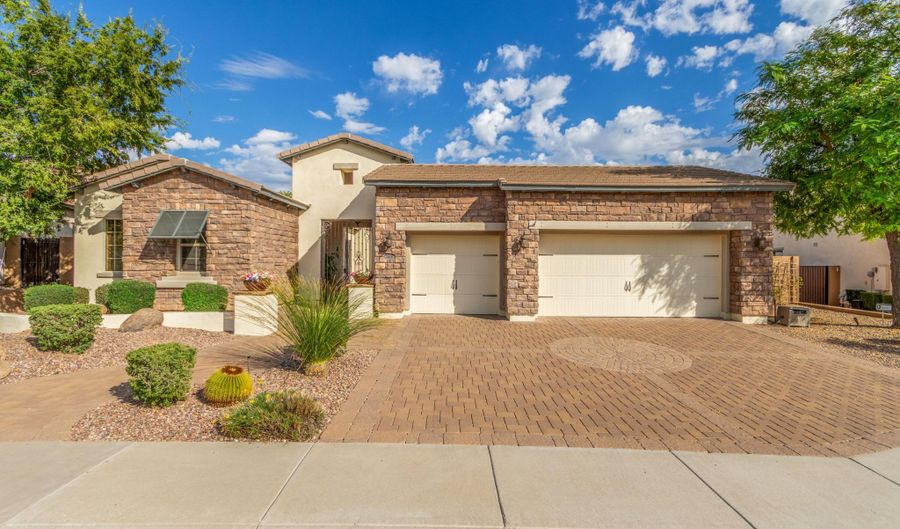 5415 E HALLIHAN Dr, Cave Creek, AZ 85331 - 5 Beds, 4 Bath