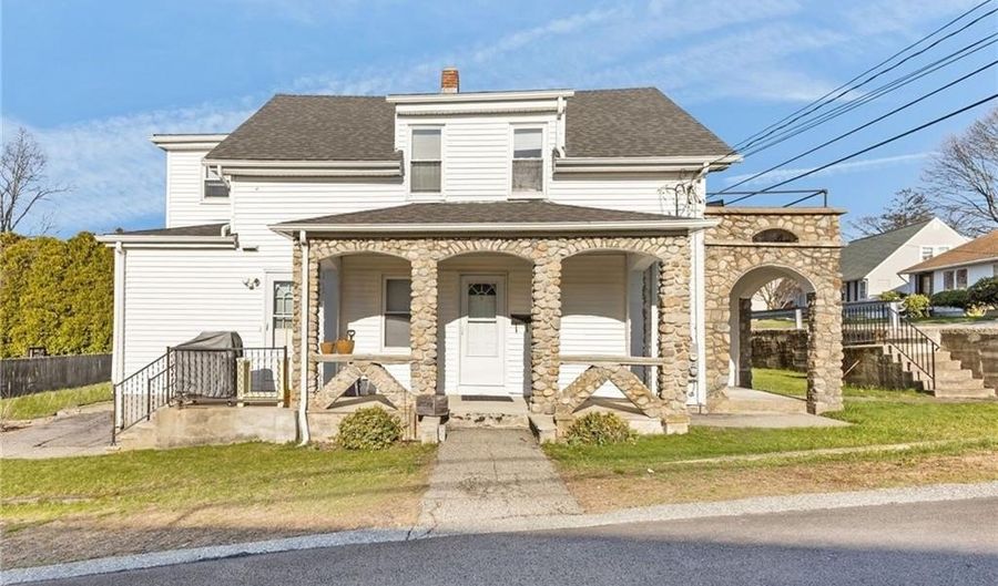 100 Lyman Ave, North Providence, RI 02911 - 3 Beds, 2 Bath