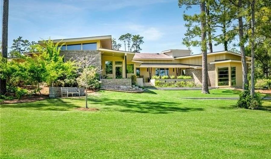 913 CAMPHILL Dr, Abita Springs, LA 70420 - 3 Beds, 2 Bath