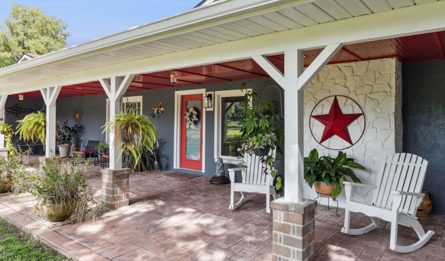 1950 Foxhollow Dr E, Auburndale, FL 33823 - 4 Beds, 3 Bath