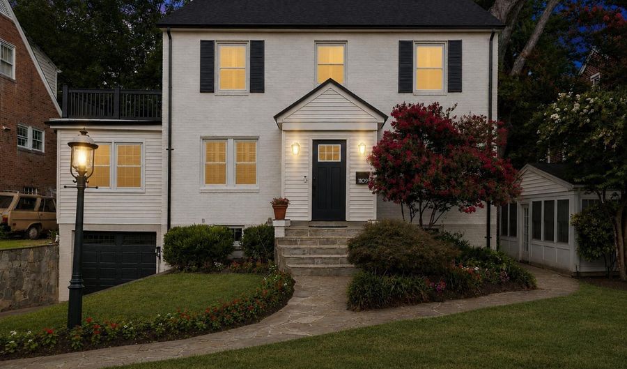 1109 N ILLINOIS St, Arlington, VA 22205 - 4 Beds, 4 Bath