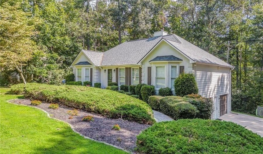 1023 Laurel Lake Dr, Ball Ground, GA 30107 - 3 Beds, 2 Bath