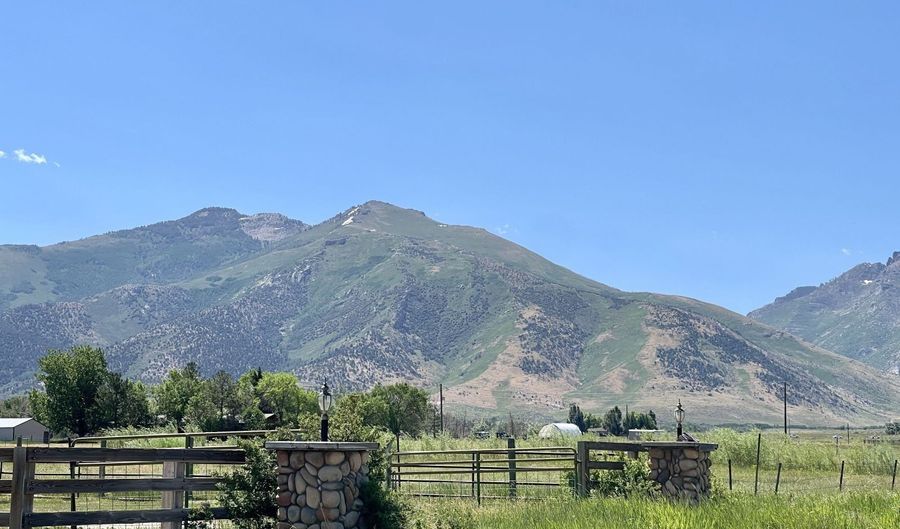 2623 N Canyon Rd, Lamoille, NV 89828 - 3 Beds, 2 Bath