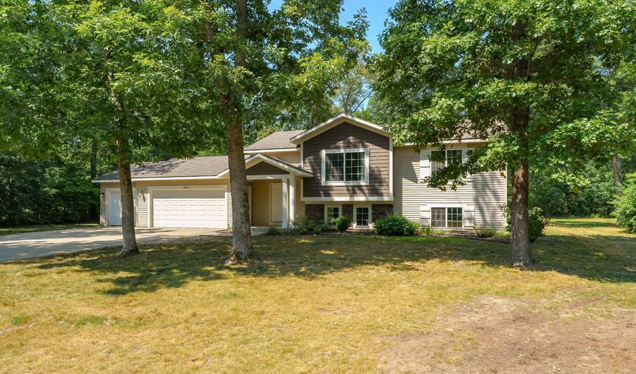 1670 Nature View Ln, Allegan, MI 49010 - 5 Beds, 2 Bath