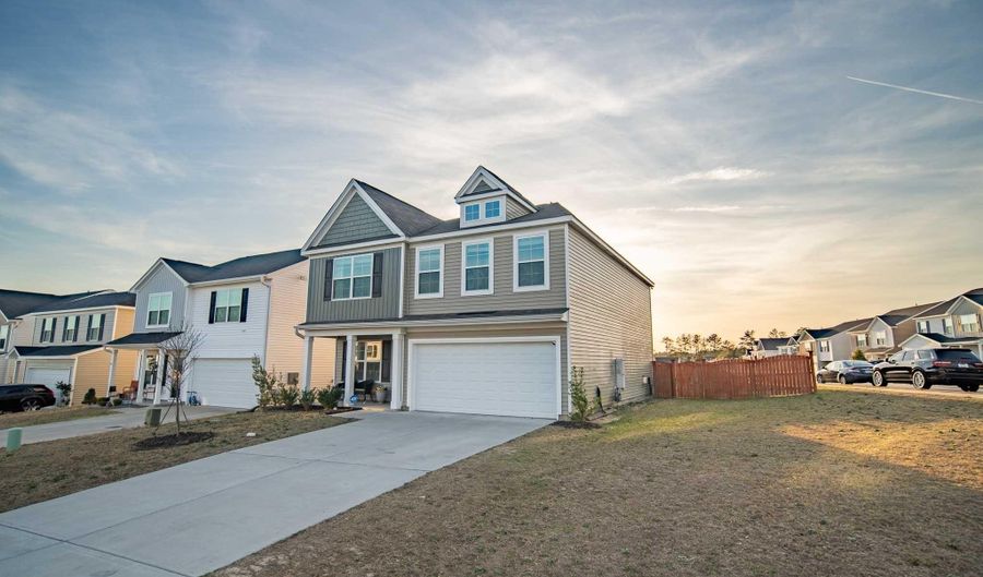 669 Penfolds Way, Blythewood, SC 29016 - 4 Beds, 3 Bath