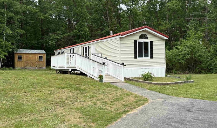 21 Valley Dr, Belmont, NH 03220 - 2 Beds, 2 Bath