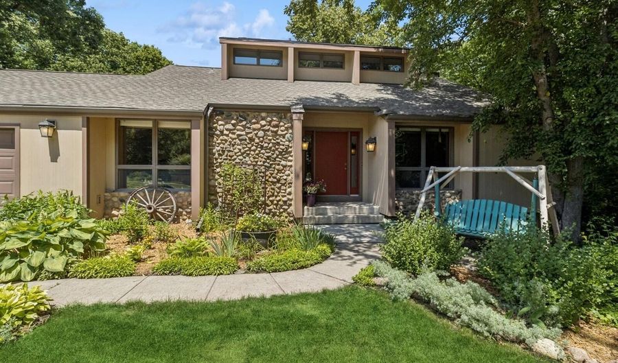 5007 Skycrest Dr, Ames, IA 50010 - 3 Beds, 3 Bath