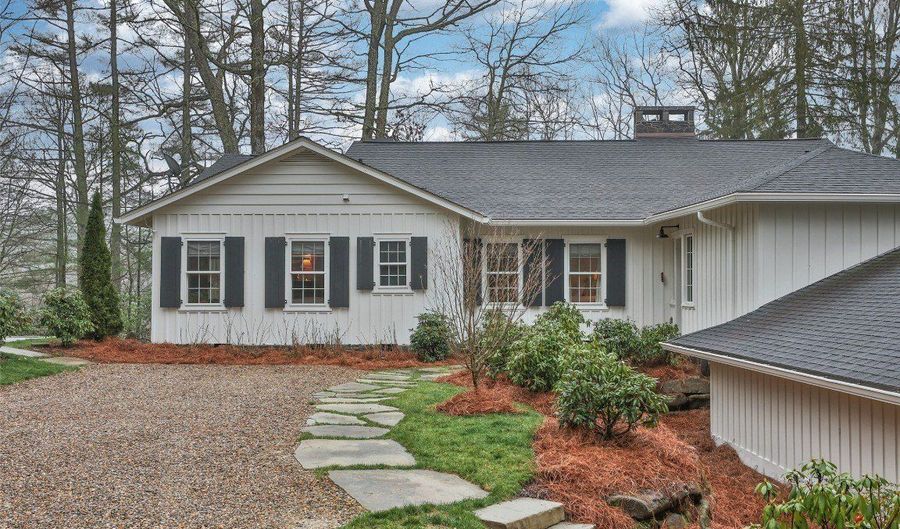 81 Wyanoak Rd, Highlands, NC 28741 - 4 Beds, 4 Bath
