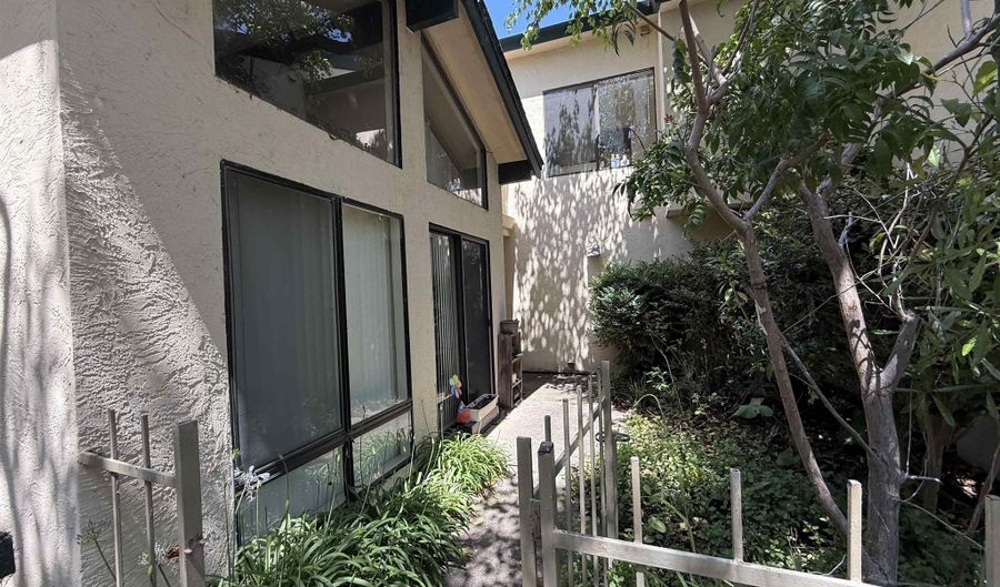 402 Baywood Rd, Alameda, CA 94502 - 3 Beds, 2 Bath