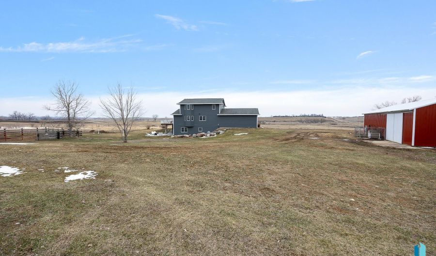 27180 447th Ave, Marion, SD 57043 - 5 Beds, 4 Bath