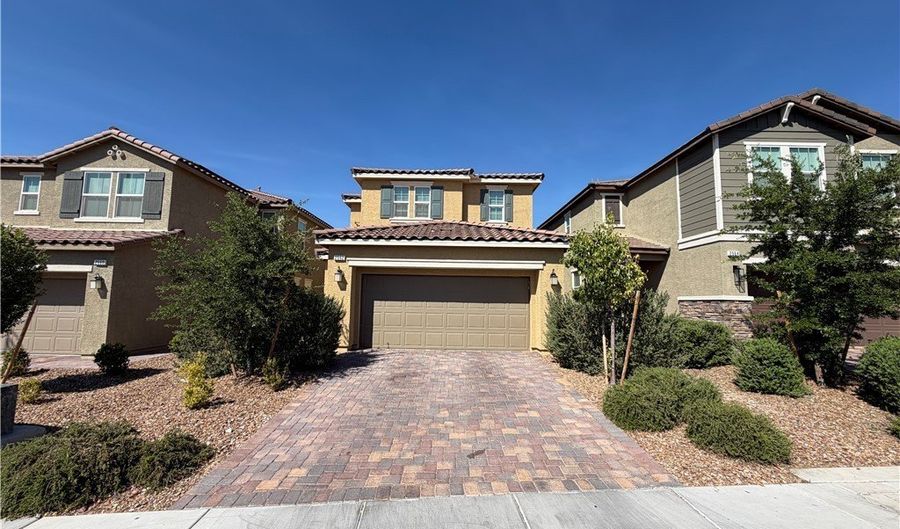 2562 Ofanto St, Henderson, NV 89044 - 4 Beds, 3 Bath