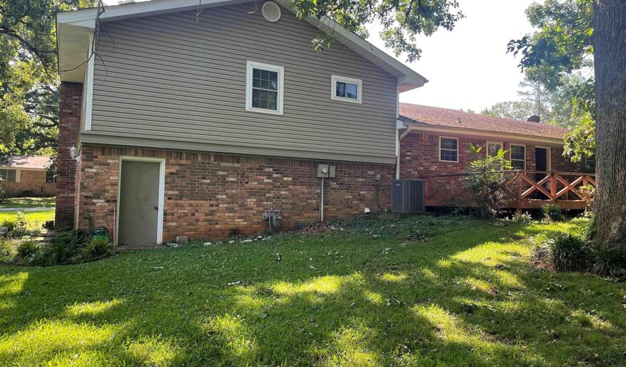 7241 Ross Ln, Benton, AR 72019 - 3 Beds, 2 Bath