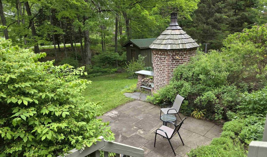 1073 Upper Dummerston Rd, Brattleboro, VT 05301 - 3 Beds, 2 Bath