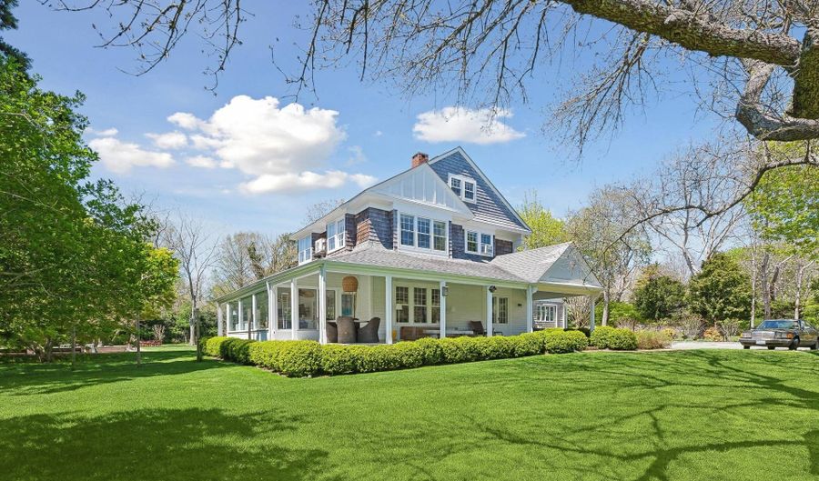 84 Indian Wells Hwy, Amagansett, NY 11930 - 6 Beds, 5 Bath