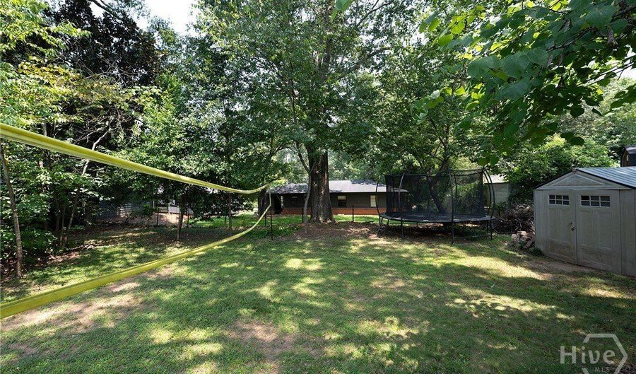 160 Crestview Cir, Athens, GA 30606 - 3 Beds, 2 Bath