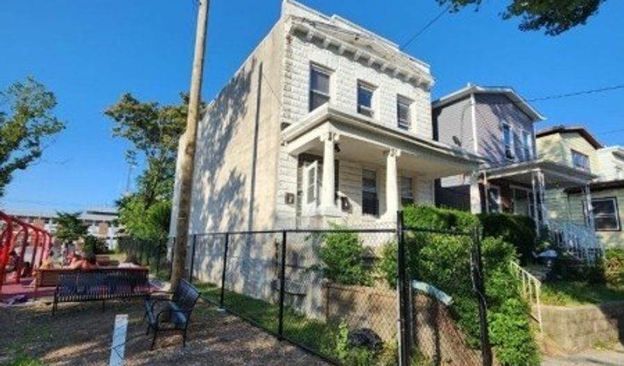 43 W 26Th St 2, Bayonne, NJ 07002 - 4 Beds, 1 Bath