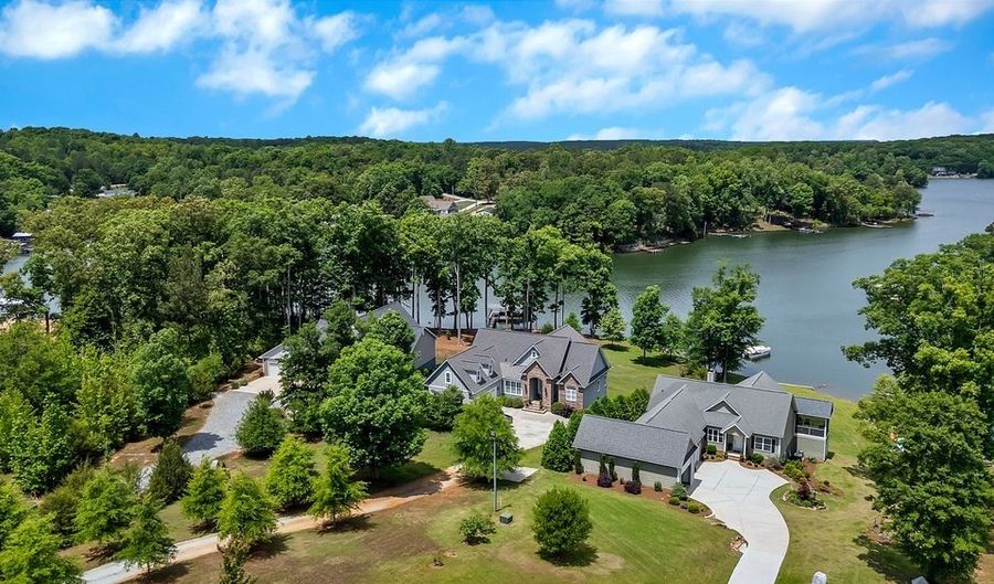 114 Clearview Dr, Abbeville, SC 29620 - 5 Beds, 4 Bath