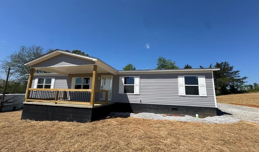 412 Lake Dr, Albany, KY 42602 - 4 Beds, 2 Bath