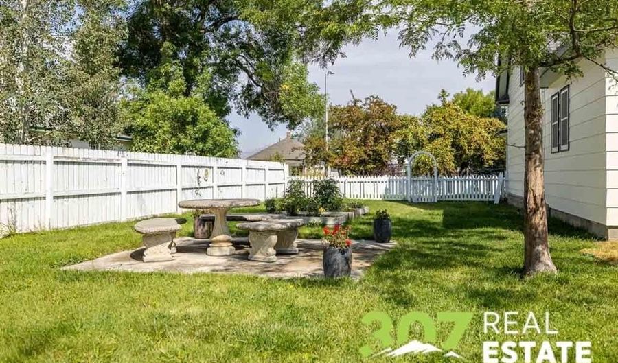 1032 Bleistein Ave, Cody, WY 82414 - 4 Beds, 4 Bath