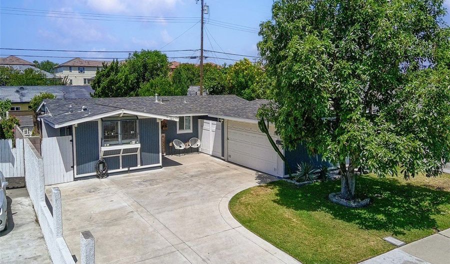 725 N Vine St, Anaheim, CA 92805 - 3 Beds, 1 Bath
