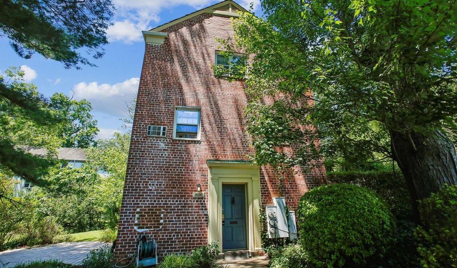 1600 PRESTON Rd, Alexandria, VA 22302 - 2 Beds, 1 Bath