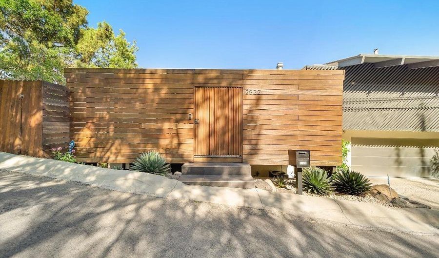 2522 Zorada Dr, Los Angeles, CA 90046 - 3 Beds, 2 Bath