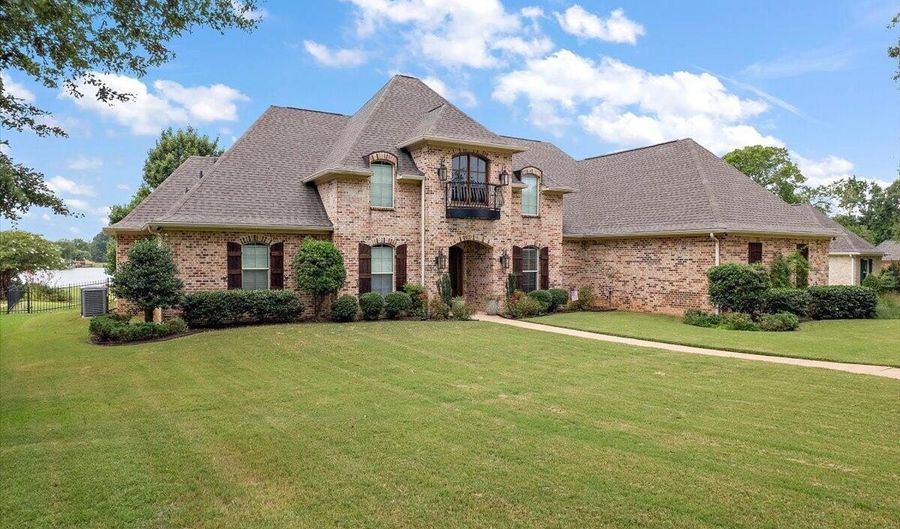612 Prosperity Pl, Brandon, MS 39042 - 4 Beds, 4 Bath