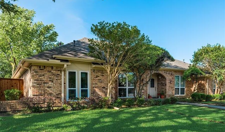 2824 Townbluff Dr, Plano, TX 75075 - 3 Beds, 2 Bath
