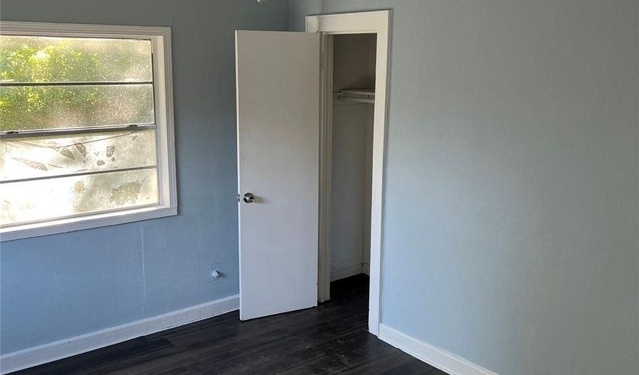 203 N Main St, Blanchard, LA 71107 - 4 Beds, 2 Bath